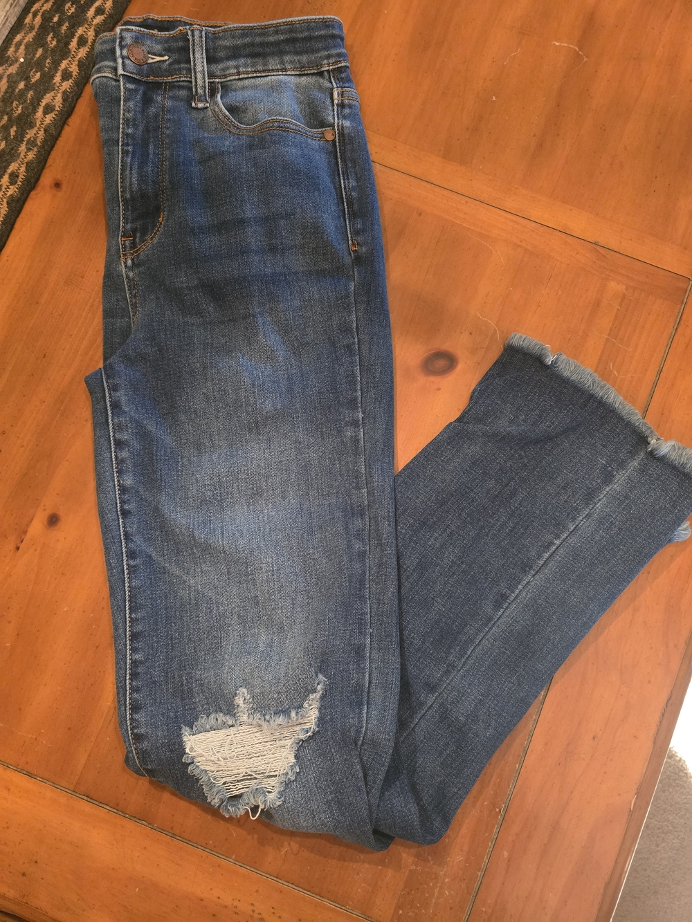 Judy Blue Size 7 Straight Fit Women's Distressed Blue Jeans